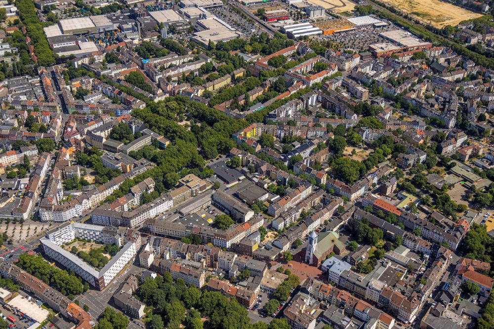 Dortmund aus der Vogelperspektive: Wohngebiets- Siedlung am Park Nordmarkt in Dortmund im Bundesland Nordrhein-Westfalen, Deutschland