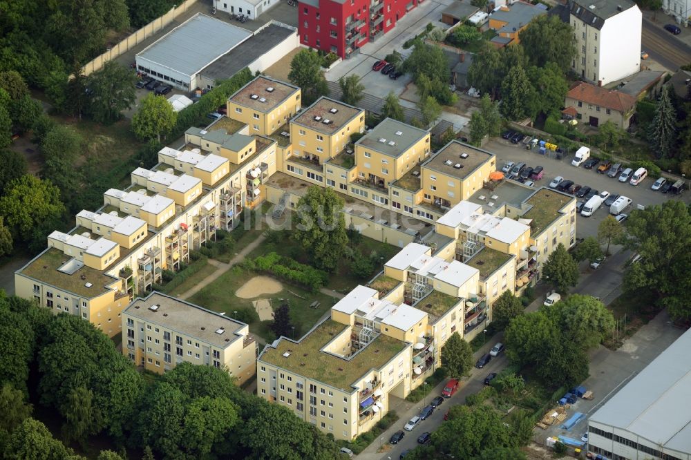 Luftaufnahme Berlin - Wohnhausanlage an der Charlotte-E.-Pauly-Straße im Ortsteil Friedrichshagen im Bezirk Treptow-Köpenick in Berlin