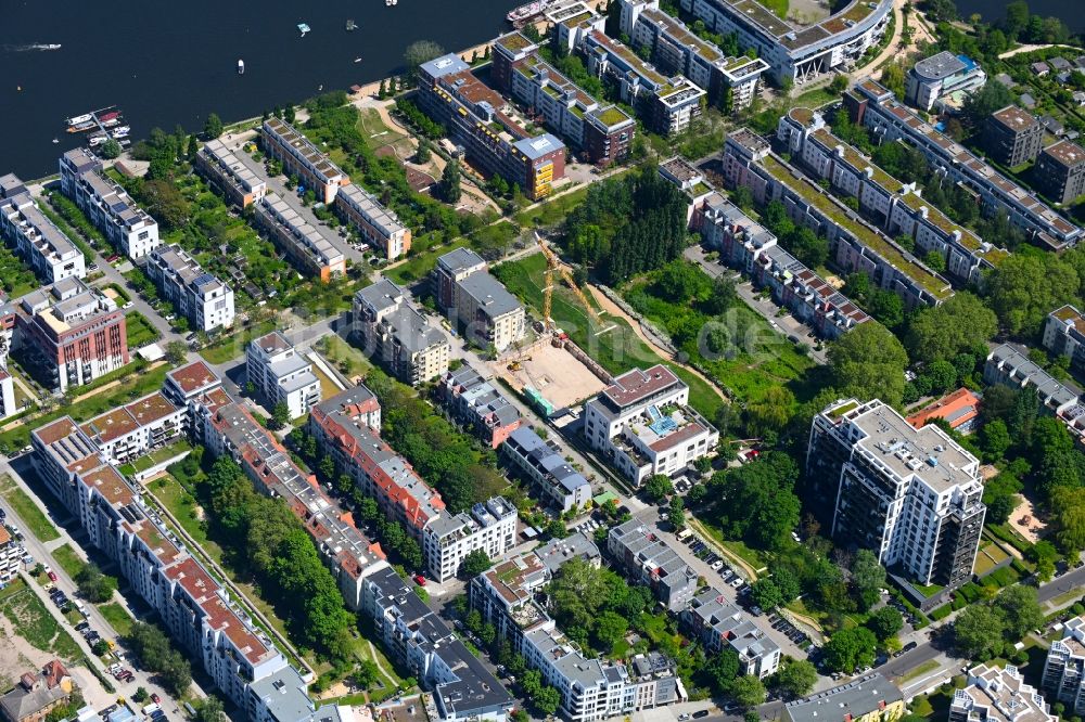 Luftbild Berlin - Wohnhausbebauung auf der Halbinsel Stralau im Ortsteil Friedrichshain in Berlin, Deutschland