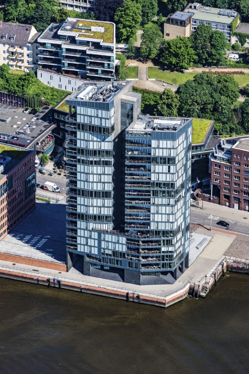 Luftbild Hamburg - Wohnhochhaus Kristall an der Großen Elbstraße in Altona in Hamburg