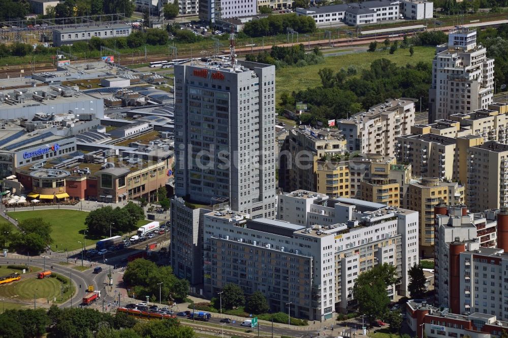 Luftbild Warschau - Wohnhäuser und Wohnhausanlagen am Arkadia Shopping Center in der Innenstadt von Warschau in Polen