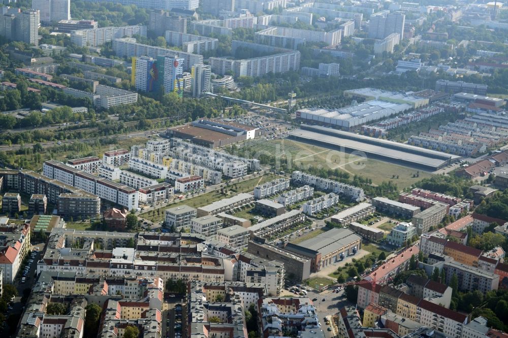 Luftbild Berlin Friedrichshain - Wohnneubaugebiete im Entwicklungsgebiet an der Eldenaer Straße in Berlin - Friedrichshain