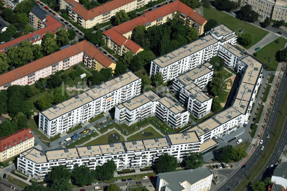 Luftaufnahme Berlin - Wohnquartiers Treskow-Höfe im Ortsteil Karlshorst in Berlin
