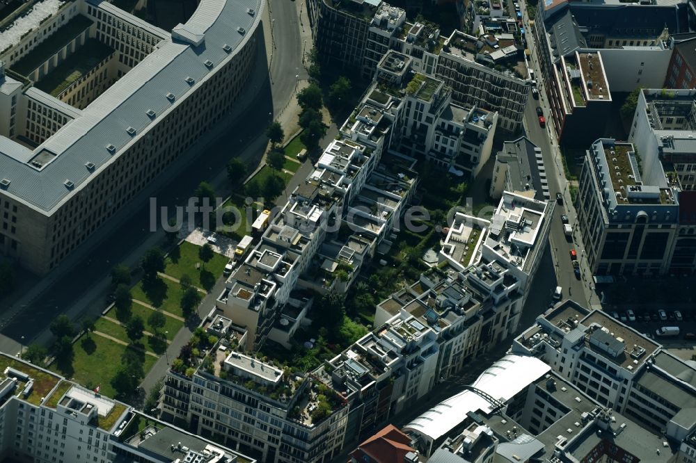 Luftbild Berlin - Wohnsiedlung Townhäuser auf dem Friedrichwerder in Berlin-Mitte