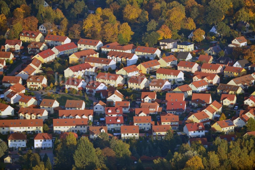 Luftaufnahme Schildow - Wohnungs- Neubaugebiet Am Pfaffenwald der SWV Schildow Wohnungsbau GmbH in Schildow im Bundesland Brandenburg