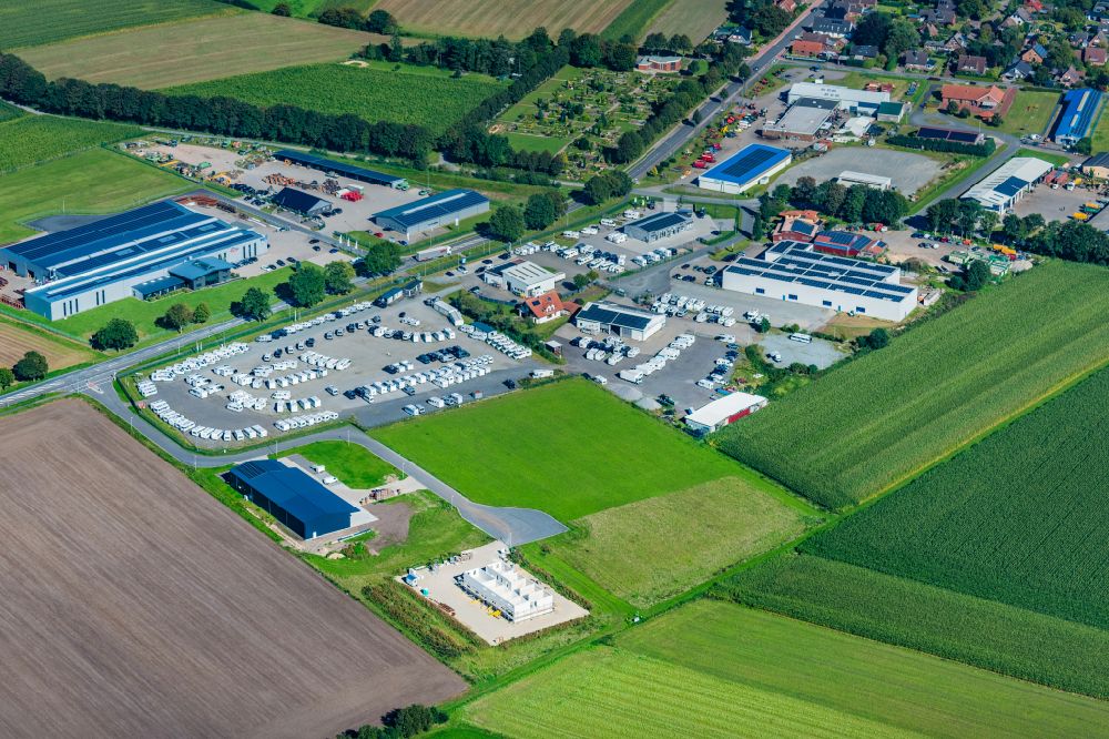 Lamstedt von oben - Wohnwagen und Wohnmobile Vermietung und Verkauf Ehlers Mobile Welten GmbH in Lamstedt im Bundesland Niedersachsen, Deutschland