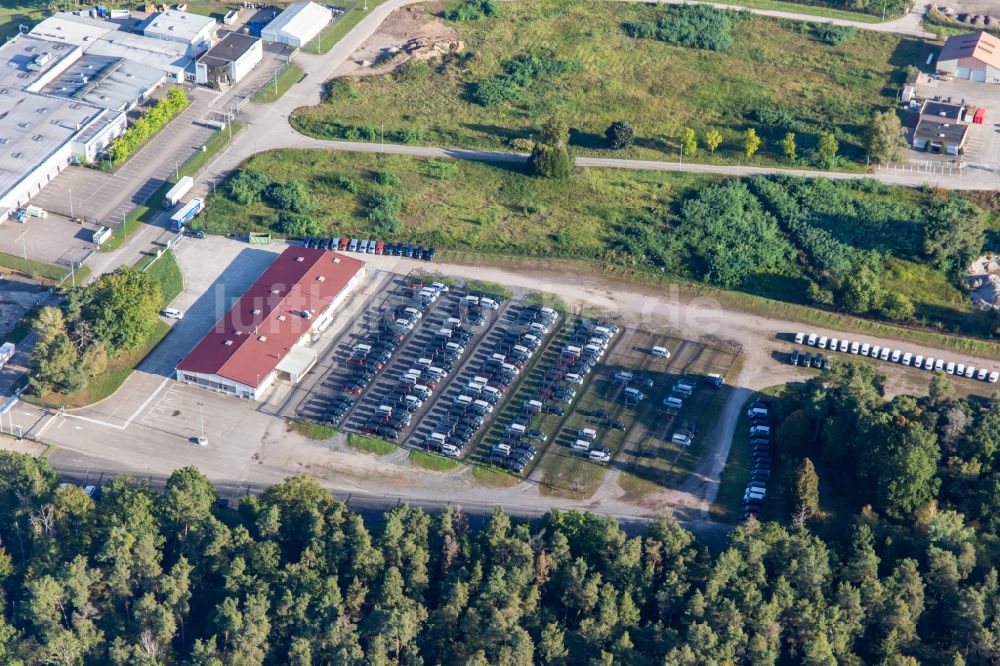 Luftaufnahme Altenstadt - Wohnwagenlager der Fa. Bürstner im Industrie- und Gewerbegebiet in Altenstadt in Grand Est, Frankreich