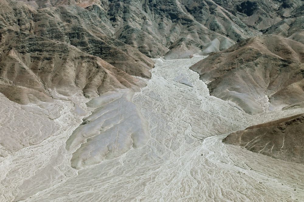 Nazca von oben - Wüsten- Landschaft in Nazca in Ica, Peru