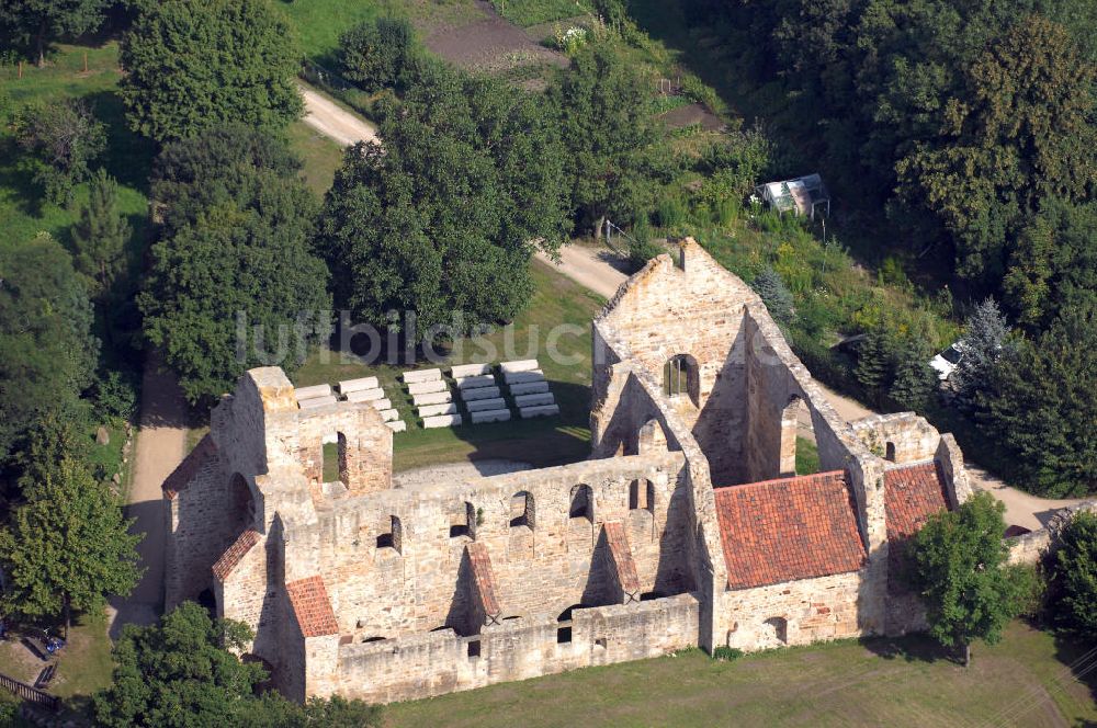 Luftbild Walbeck - wurde die Stiftskirche in der zentralen Denkmalsliste aufgeführt und unter staatlichen Schutz gestellt