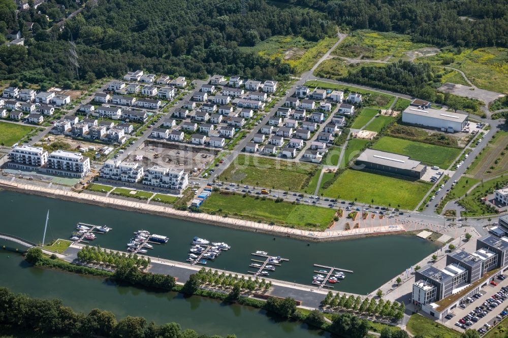 Luftaufnahme Gelsenkirchen - Yachthafen mit Bootsliegeplätzen am Uferbereich des Rhein-Herne-Kanal in Gelsenkirchen im Bundesland Nordrhein-Westfalen