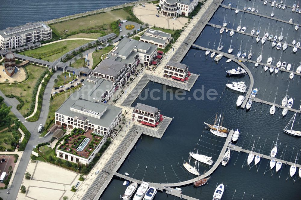 Rostock - Hohe Düne aus der Vogelperspektive: Yachthafen Hohe Düne mit der gleichnamigen Yachthafenresidenz