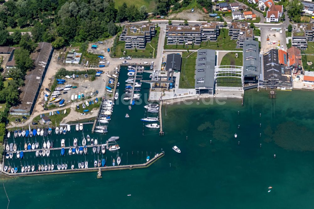 Luftbild Kressbronn am Bodensee - Yachthafen am Uferbereich des Bodensee in Kressbronn am Bodensee im Bundesland Baden-Württemberg, Deutschland