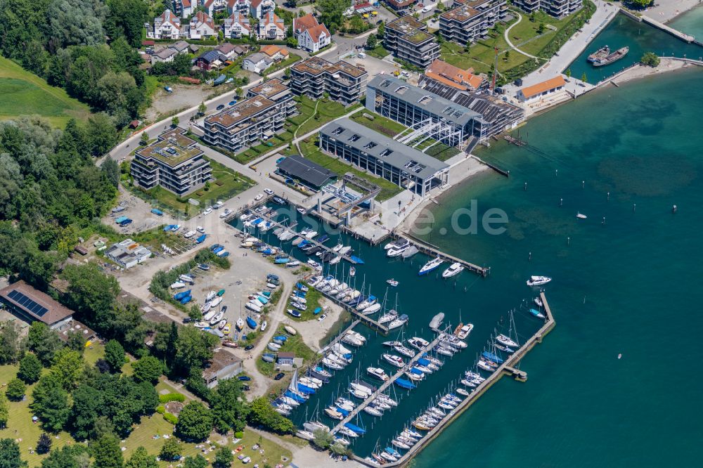 Luftaufnahme Kressbronn am Bodensee - Yachthafen am Uferbereich des Bodensee in Kressbronn am Bodensee im Bundesland Baden-Württemberg, Deutschland