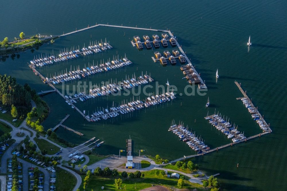 Pleinfeld von oben - Yachthafen am Uferbereich Segelhafen Ramsberg in Pleinfeld im Bundesland Bayern, Deutschland