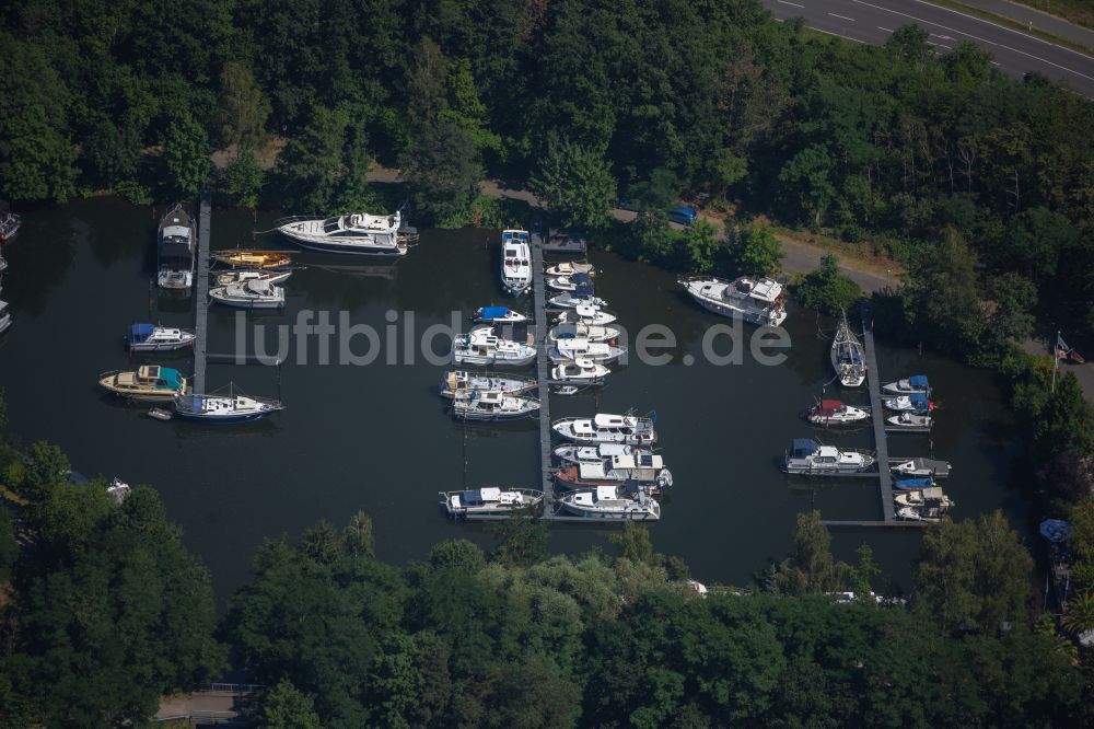 Vechelde aus der Vogelperspektive: Yachthafen am Uferbereich des Stichkanal Salzgitter in Vechelde im Bundesland Niedersachsen, Deutschland