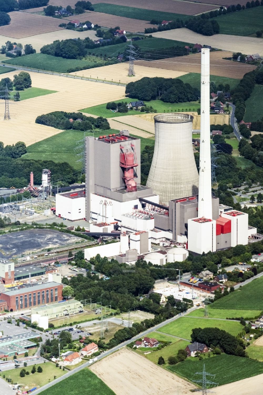 Luftbild Ibbenbüren - Zeche Oeynhausen an den Kraftwerksanlagen des Heizkraftwerkes im Ortsteil Schafberg in Ibbenbüren im Bundesland Nordrhein-Westfalen, Deutschland