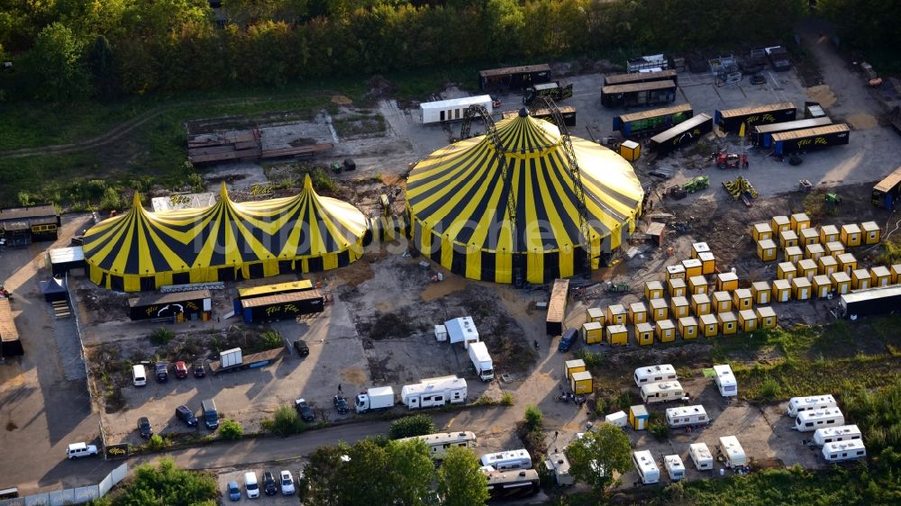 Luftbild Bonn - Zelt- Kuppeln des Zirkus Flic Flac in Bonn im Bundesland Nordrhein-Westfalen, Deutschland