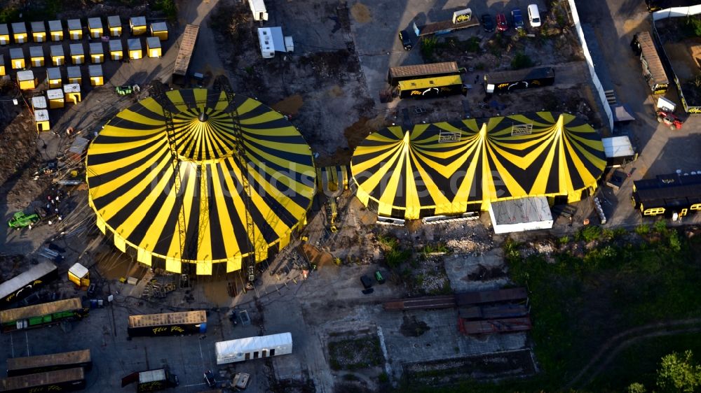 Luftbild Bonn - Zelt- Kuppeln des Zirkus Flic Flac in Bonn im Bundesland Nordrhein-Westfalen, Deutschland