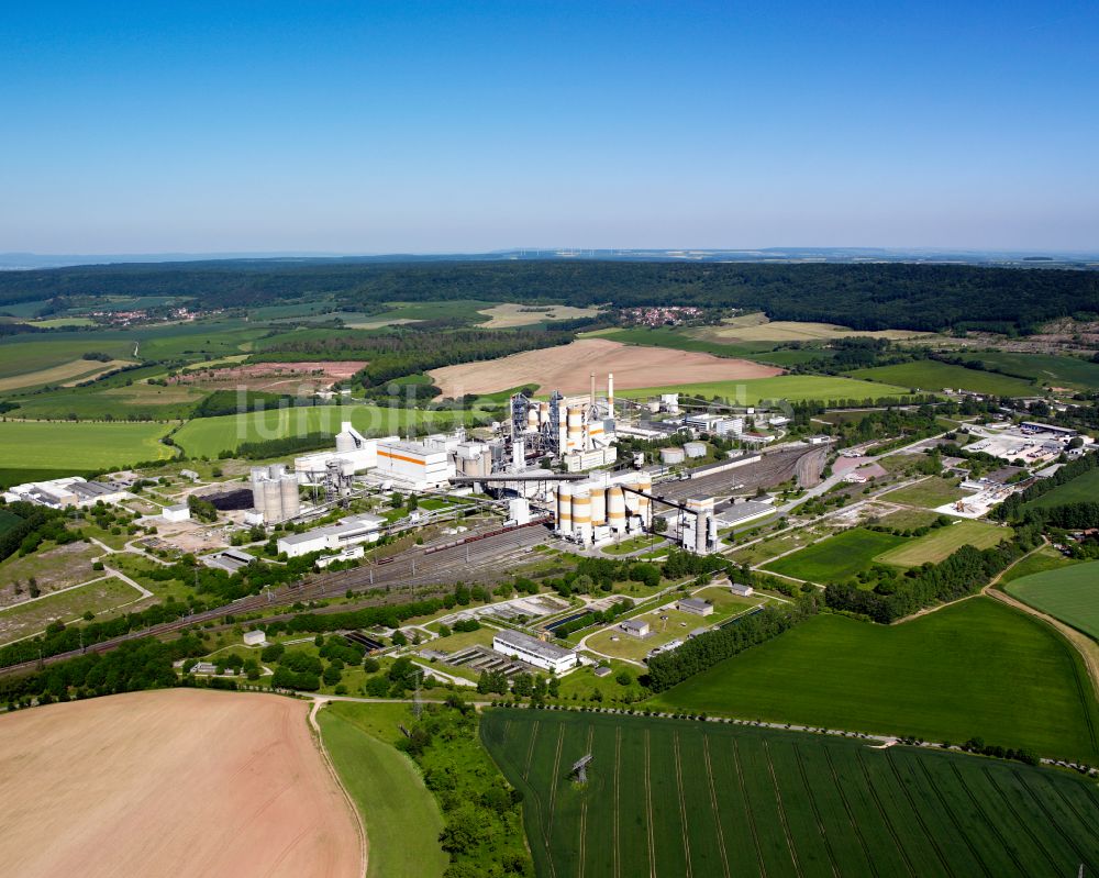Luftaufnahme Deuna - Zement- Tagebau und Baustoff- Werk in Deuna im Bundesland Thüringen, Deutschland
