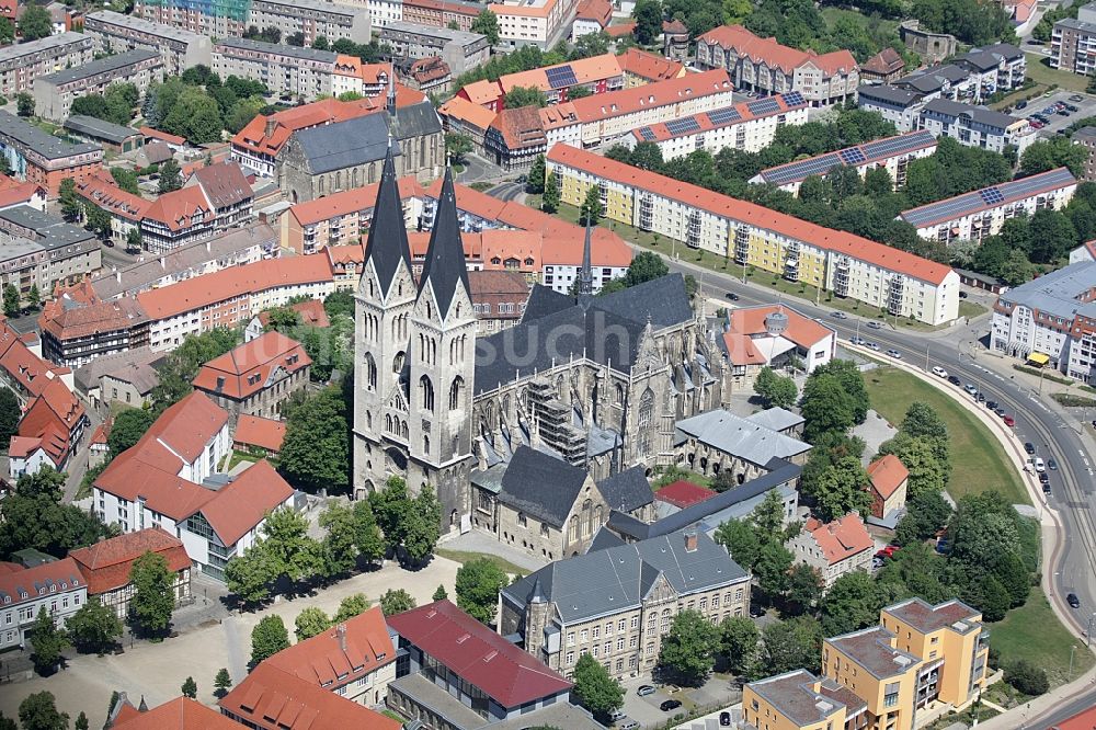 Halberstadt aus der Vogelperspektive: Zentrum der historischen Altstadt von Halberstadt mit Dom und Kirchen im Bundesland Sachsen-Anhalt