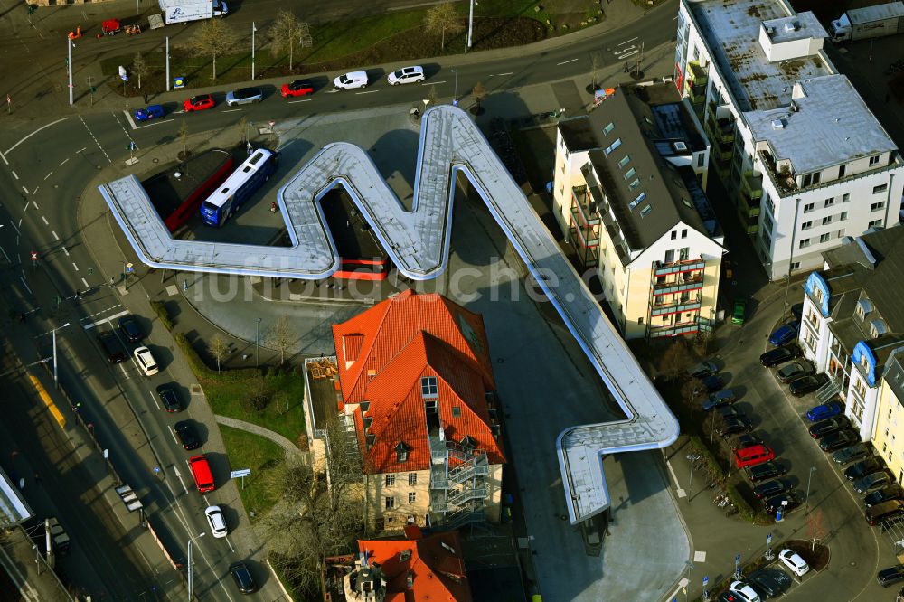 Jena von oben - ZOB Omnibus- Bahnhof der Verkehrsbetriebe in Jena im Bundesland Thüringen, Deutschland