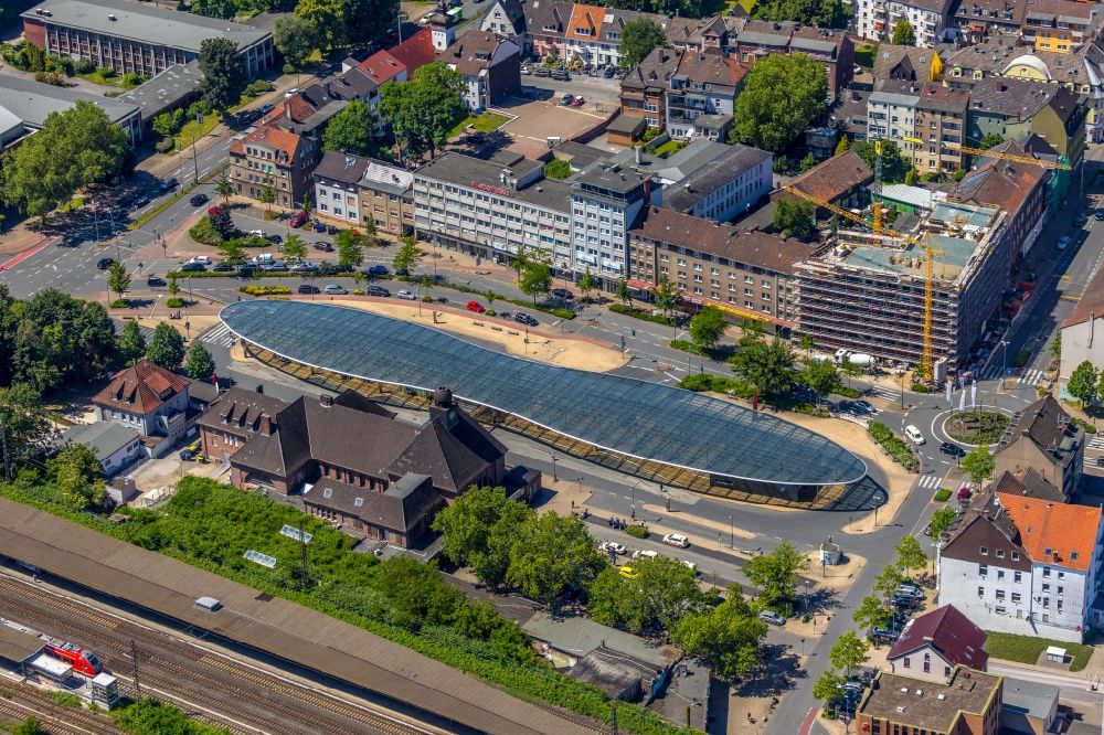 Luftaufnahme Herne - ZOB Omnibus- Bahnhof der Verkehrsbetriebe am Konrad-Adenauer-Platz in Herne im Bundesland Nordrhein-Westfalen, Deutschland