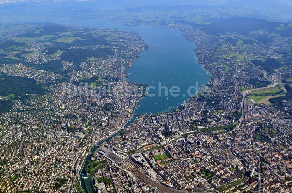 Luftaufnahme Zürich - Zürich am Zürichsee in der Schweiz