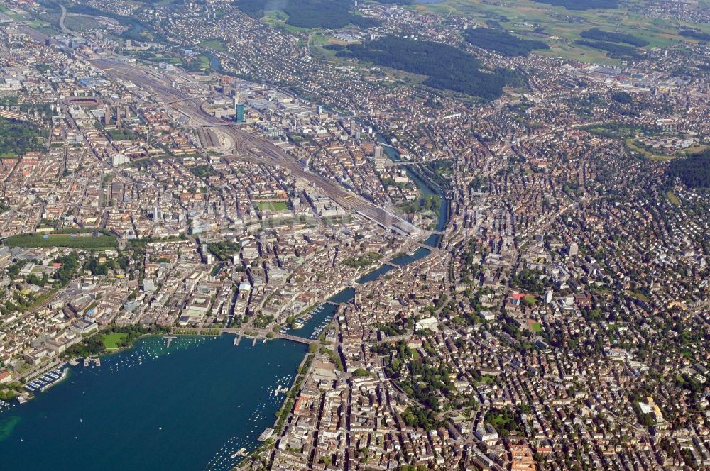 Zürich aus der Vogelperspektive: Zürich am Zürichsee in der Schweiz