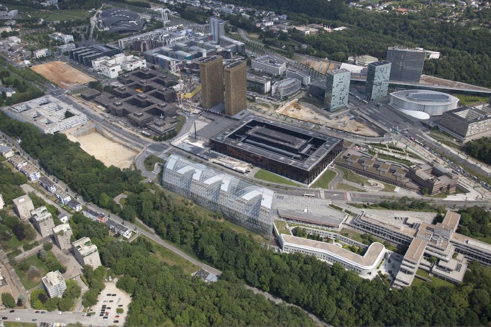 Luftbild Luxembourg Luxemburg - Zwillingshochhäuser und Gebäude des Europäischen Gerichtshofes EuGH im Luxenburger Stadtteil Kirchberg