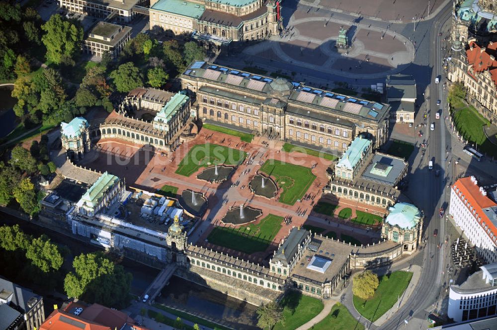 Dresden von oben - Zwinger in Dresden