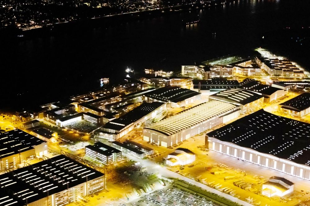 Nacht-Luftaufnahme Hamburg - Nachtluftbild Airbus Produktionsgelände und Werksflughafen Finkenwerder in Hamburg