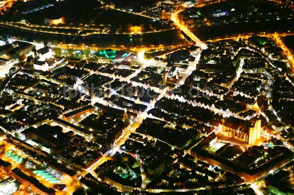 Nacht-Luftaufnahme Ingolstadt - Nachtluftbild Altstadtbereich und Innenstadtzentrum in Ingolstadt im Bundesland Bayern, Deutschland