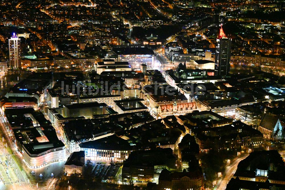 Nachtluftbild Leipzig - Nachtluftbild Altstadtbereich und Innenstadtzentrum in Leipzig im Bundesland Sachsen, Deutschland