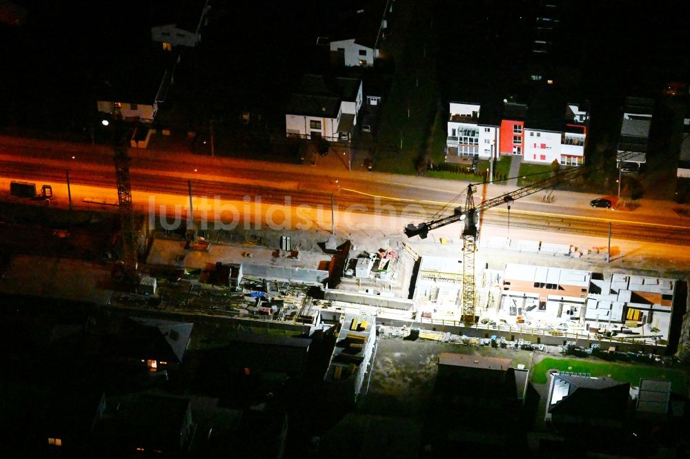 Nachtluftbild Erfurt - Nachtluftbild Baustelle zum Neubau einer Mehrfamilienhaus-Wohnanlage AM RINGELBERG in Erfurt im Bundesland Thüringen, Deutschland