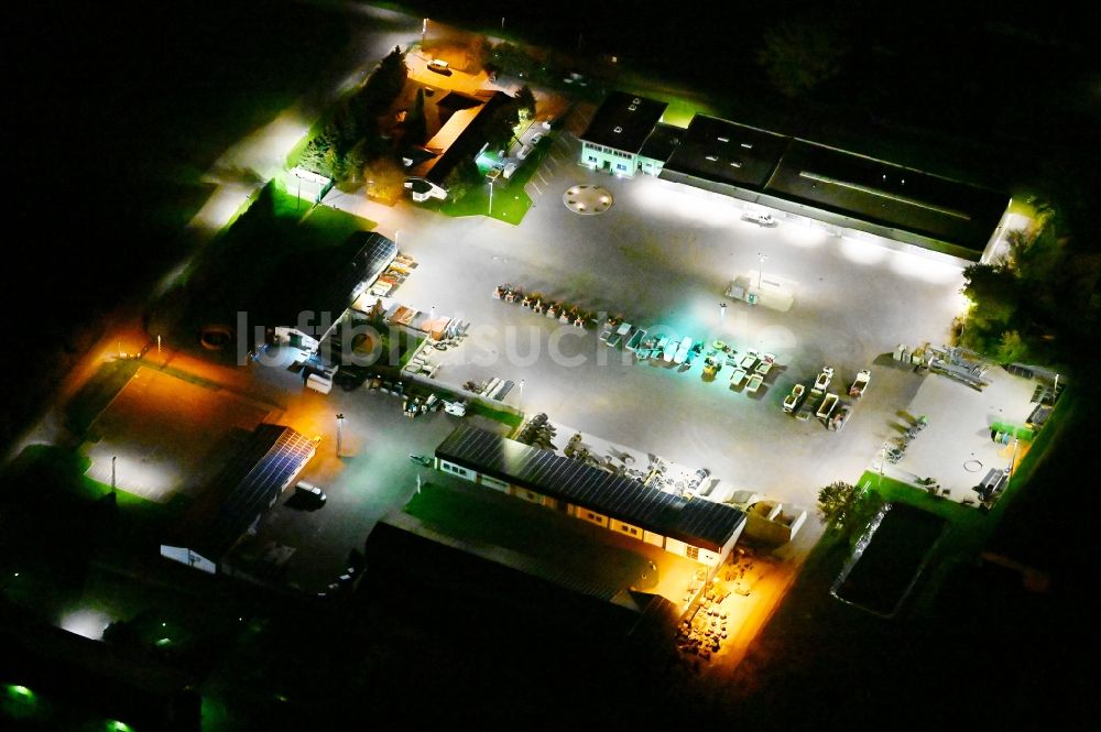 Güsten bei Nacht von oben - Nachtluftbild Betriebshof an der Neue Anlage in Güsten im Bundesland Sachsen-Anhalt, Deutschland