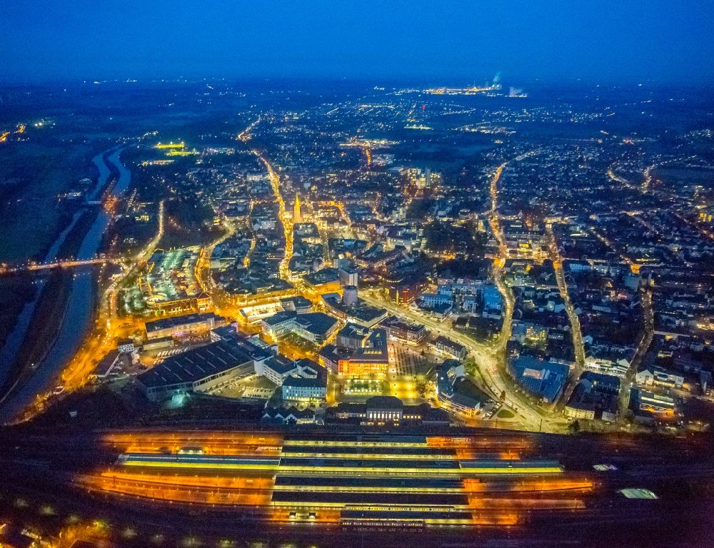 Nachtluftbild Hamm - Nachtluftbild der Stadtansicht vom Innenstadtbereich in Hamm im Bundesland Nordrhein-Westfalen