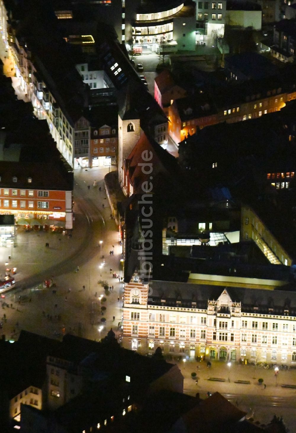 Nachtluftbild Erfurt - Nachtluftbild des Platz- Ensemble Anger im Ortsteil Zentrum in Erfurt im Bundesland Thüringen, Deutschland