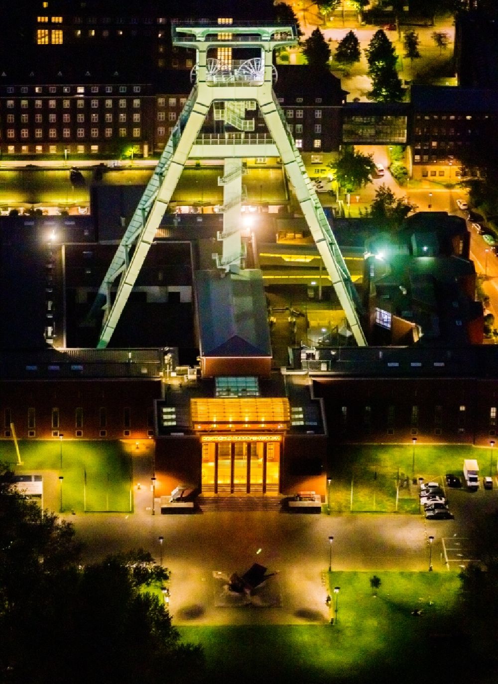 Nacht-Luftaufnahme Bochum - Nachtluftbild Deutsches Bergbau-Museum in Bochum im Bundesland Nordrhein-Westfalen