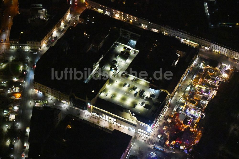 Nachtluftbild Fürth - Nachtluftbild Einkaufs- Zentrum CARRÉ Fürther Freiheit in Fürth im Bundesland Bayern, Deutschland