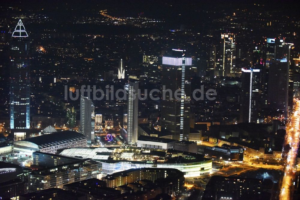 Frankfurt am Main bei Nacht von oben - Nachtluftbild Einkaufs- Zentrum Skyline Plaza im Ortsteil Gallus in Frankfurt am Main im Bundesland Hessen, Deutschland
