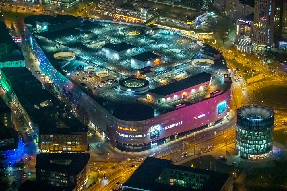 Essen bei Nacht von oben - Nachtluftbild Einkaufszentrum Limbecker Platz in Essen im Bundesland Nordrhein-Westfalen