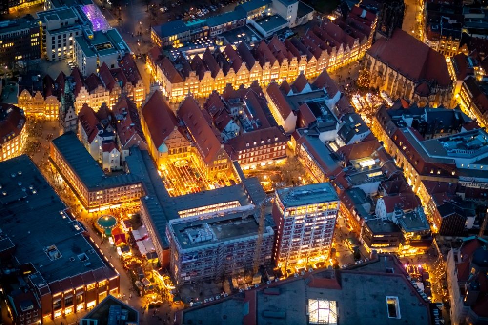 Münster bei Nacht von oben - Nachtluftbild Fachwerkhaus- und Mehrfamilienhaus- Wohngebiet in Münster im Bundesland Nordrhein-Westfalen, Deutschland