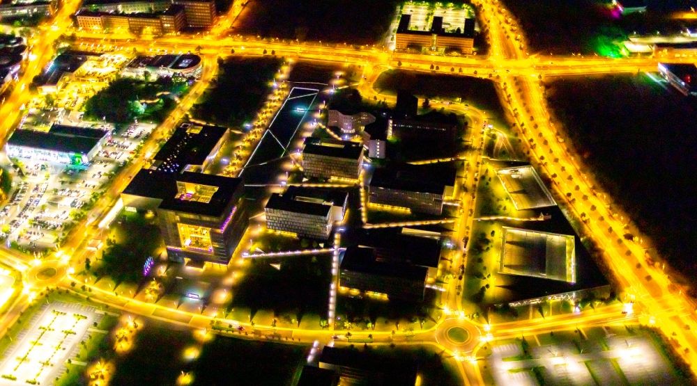 Nacht-Luftaufnahme Essen - Nachtluftbild Firmengelände der und Unternehmenszentrale der thyssenkrupp AG in Essen im Bundesland Nordrhein-Westfalen, Deutschland