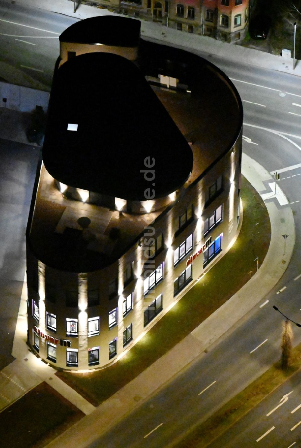 Nachtluftbild Gotha - Nachtluftbild Freizeitzentrum clever fit in Gotha im Bundesland Thüringen, Deutschland