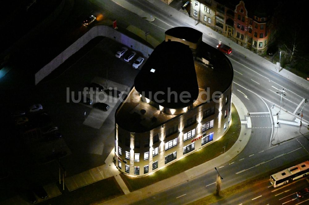 Gotha bei Nacht von oben - Nachtluftbild Freizeitzentrum clever fit in Gotha im Bundesland Thüringen, Deutschland