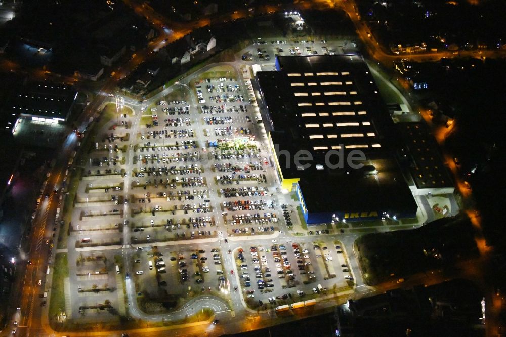 Nacht-Luftaufnahme Fürth - Nachtluftbild Gebäude des IKEA Möbel & Einrichtungshaus in Fürth im Bundesland Bayern, Deutschland