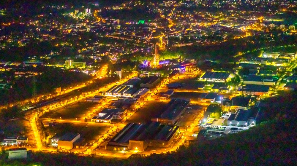 Hattingen bei Nacht von oben - Nachtluftbild Gewerbegebiet in Hattingen im Bundesland Nordrhein-Westfalen, Deutschland