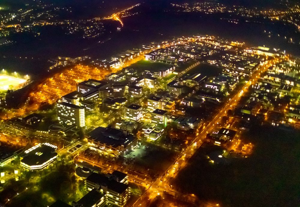 Nacht-Luftaufnahme Dortmund - Nachtluftbild Gewerbegebiet des TechnologieParkDortmund in Dortmund im Bundesland Nordrhein-Westfalen, Deutschland