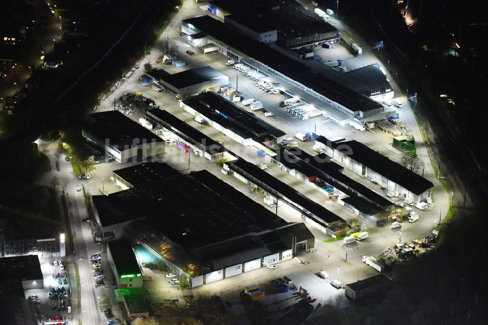 Nacht-Luftaufnahme Karlsruhe - Nachtluftbild Großmarkt in Karlsruhe im Bundesland Baden-Württemberg, Deutschland