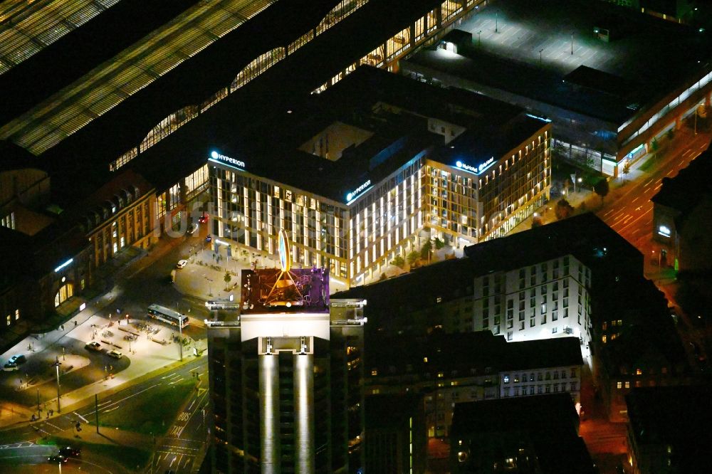 Nachtluftbild Leipzig - Nachtluftbild Hotelanlage der H-Hotels AG in Leipzig im Bundesland Sachsen, Deutschland